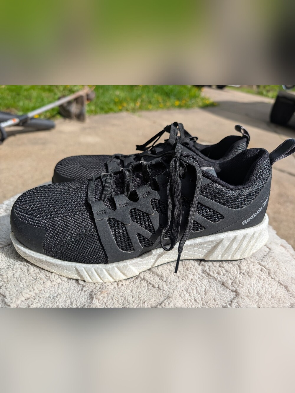 Mens Reebok Black Composite Toe Sneakers Size 8W